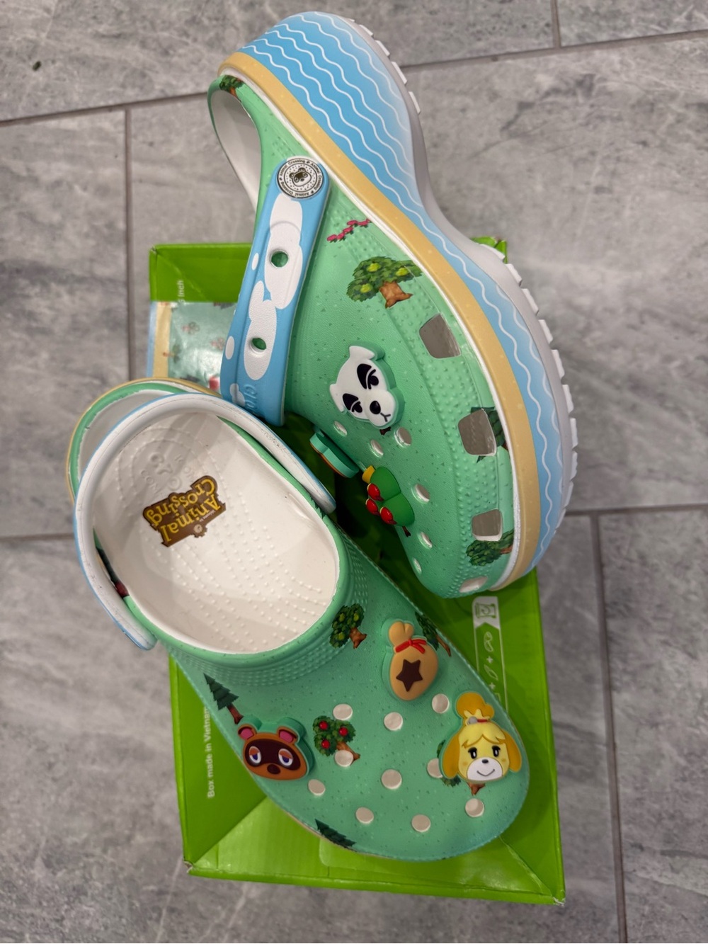 New women’s Sz 5 CROCS Light Green & Sky Blue Animal Character Clogs